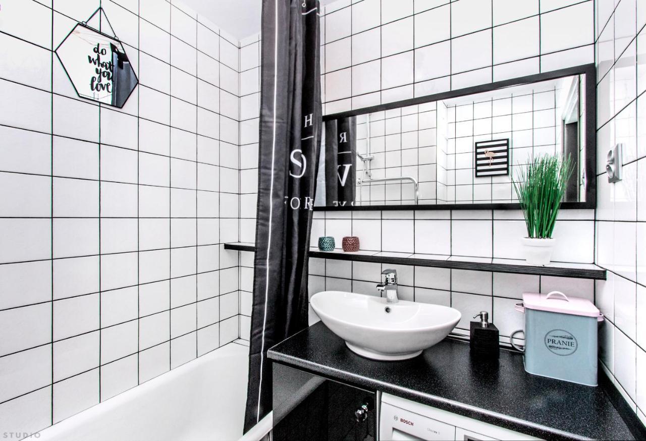 Clicktheflat Hoza Street Apart Rooms Варшава Экстерьер фото